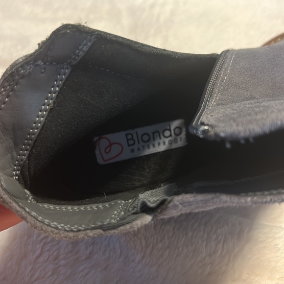 Blondo waterproof booties, size 9 color gray - Picture 8 of 10